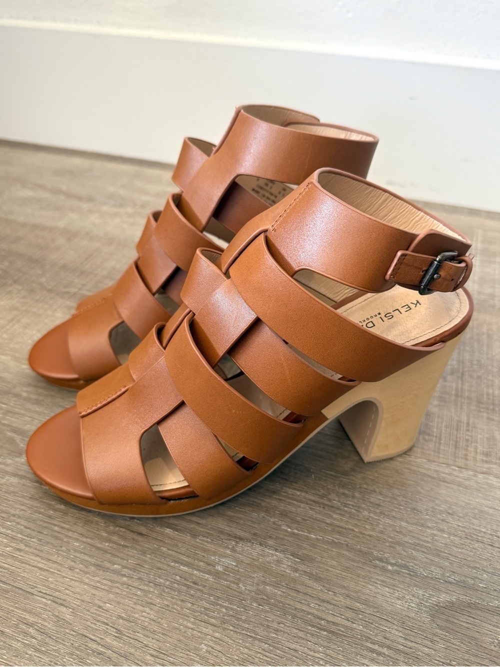 Kelsi Dagger Brooklyn Size 8 Honey Burnished Leather Gladiator Block Heel Sandal